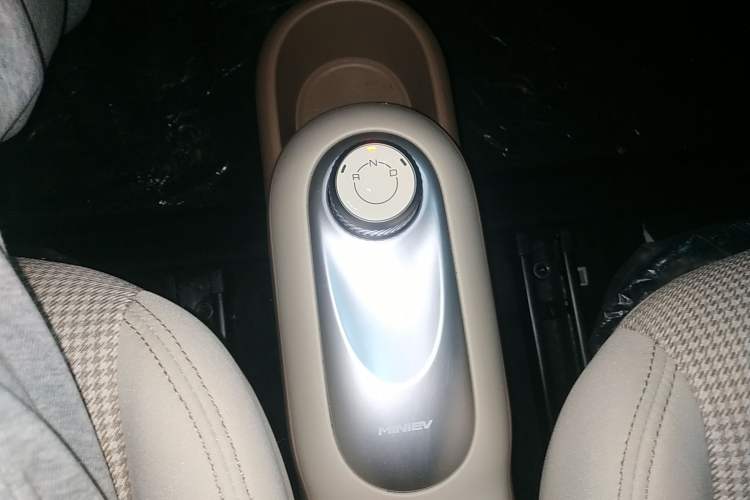 Used Wuling Hongguang MINIEV 2025 Four-Door Version Advanced Edition
