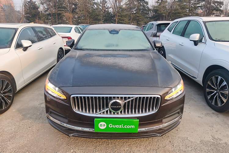 Used Volvo S90 2025 B5 Zhiyi Luxury Edition

