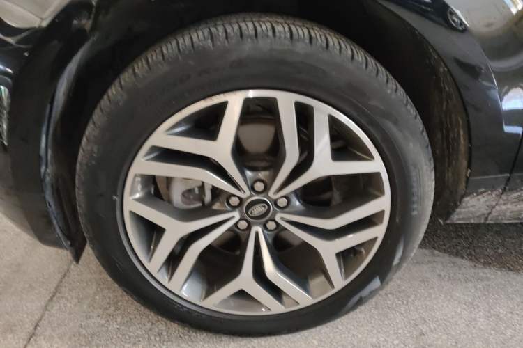 Used Land Rover Range Rover Evoque 2021 Range Rover Velar 249 PS R-Dynamic S Performance Edition
