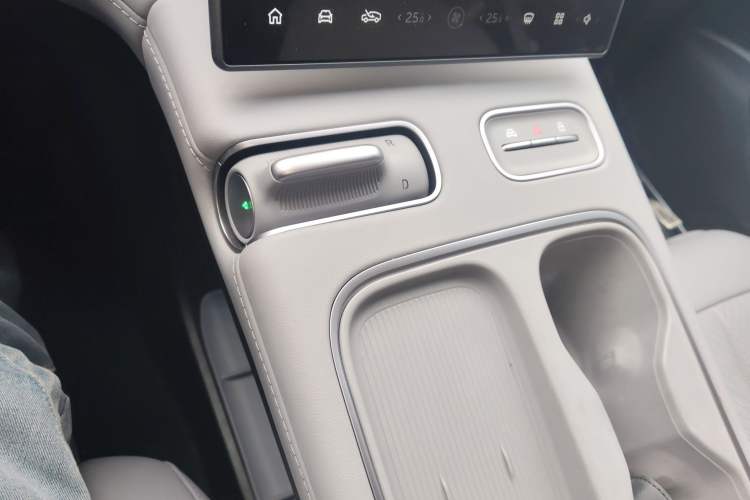 Used Nio EC6 2024 75 kWh
