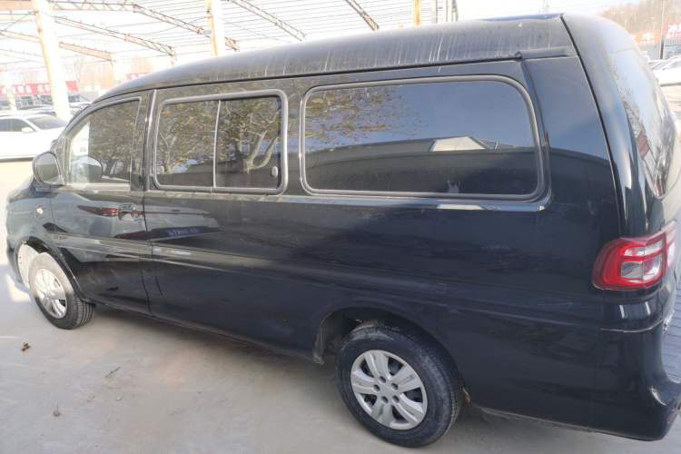 Used FORTHING Lingzhi 2022 M5L 1.6L Utility Model 7 Seats
