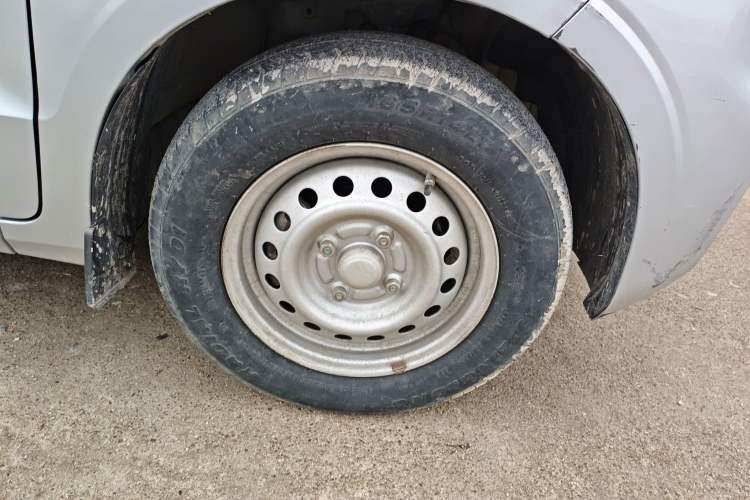 Used Wuling Hongguang V 2019 1.5L Base Version China VI LAR