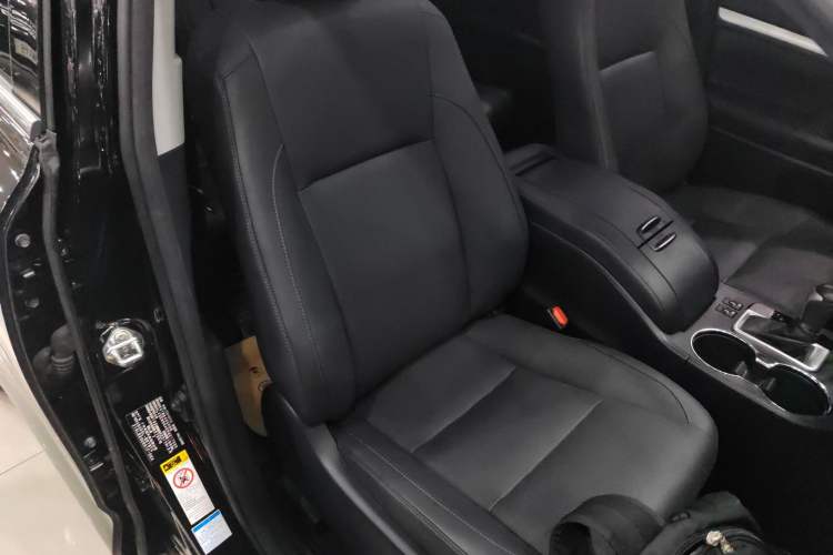 Used Toyota Highlander 2017 2.0T Four-Wheel Drive Luxury Edition 7 Seats