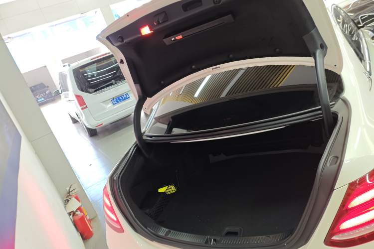 Used Mercedes-Benz E-Class 2019 Restyled E 300 L Sporty and Stylish Edition