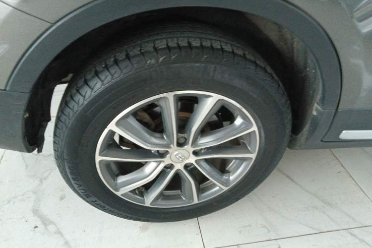 Used Geely Auto Emgrand X7 Sport 2018 1.8TD Automatic Two-Wheel Drive Smart Connect 4G Internet Edition