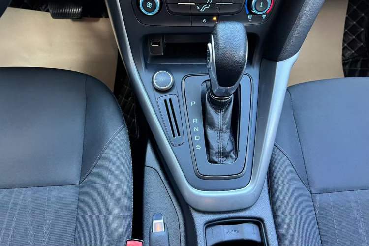 Used Ford Focus 2017 Hatchback 1.6L Automatic Comfort Plus SmartDrive Edition
