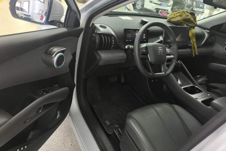 Used BYD Yuan PLUS 2025 Intelligent Driving Version 430 KM – Leading Edition