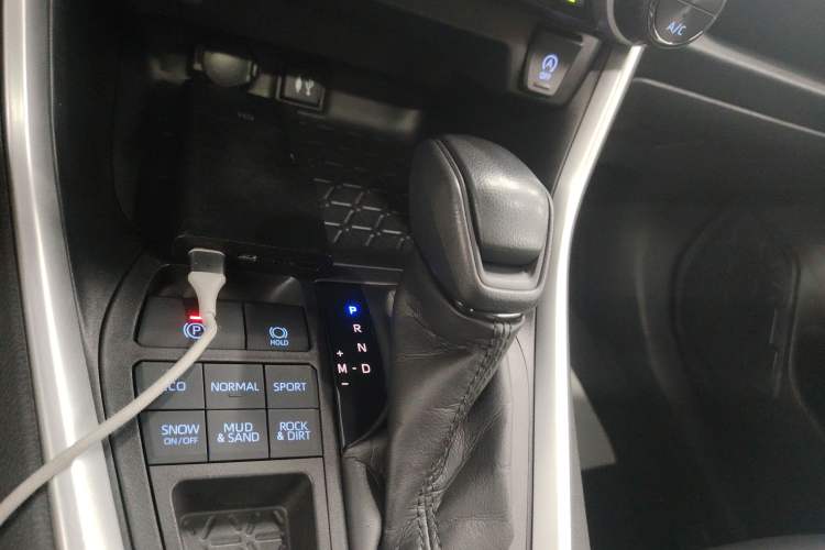 Used Toyota Wildlander 2020 2.0L CVT 4x4 Luxury Edition