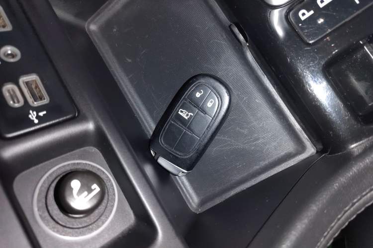 Used  Grand Commander 2018 2.0T Two-Wheel Drive Enjoy Edition China V