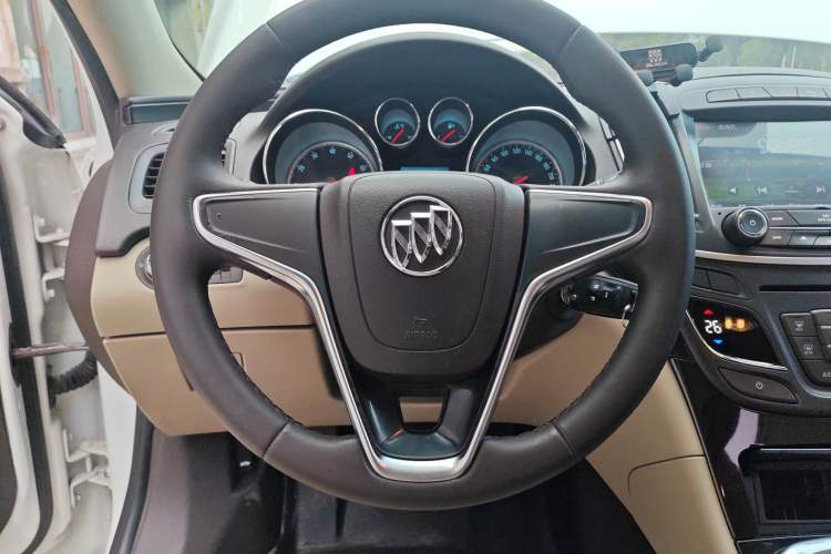 Used Buick Regal 2014 2.0L Leading Fashion Edition