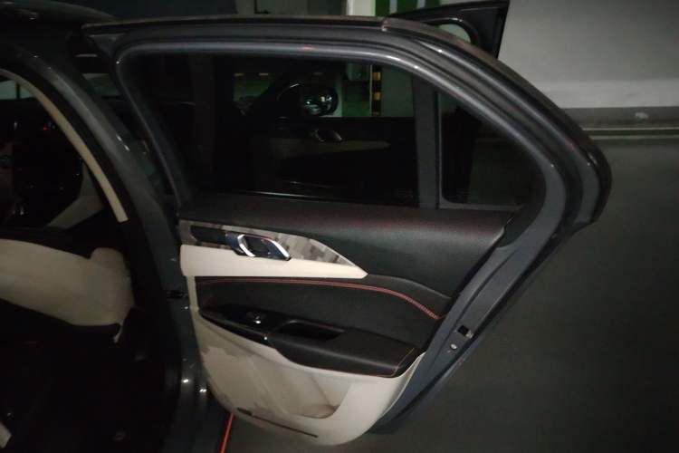 Used Lynk & Co 02 2018 1.5T DCT Two-Wheel Drive Zhaopu Version China V Standard
