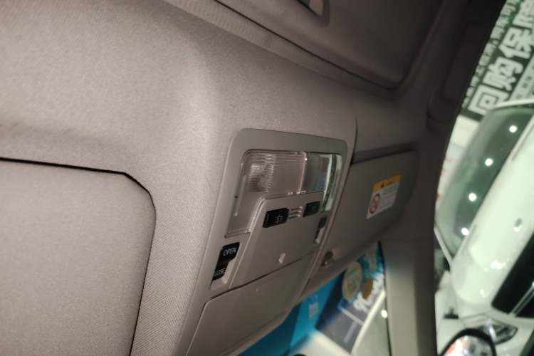 Used Toyota Camry 2016 2.0G 10th Anniversary Leading Edition
