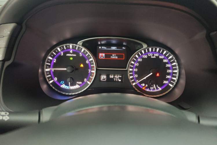 Used Infiniti QX60 2016 2.5 S/C Hybrid Two-Wheel-Drive Excellence Edition China V Standard