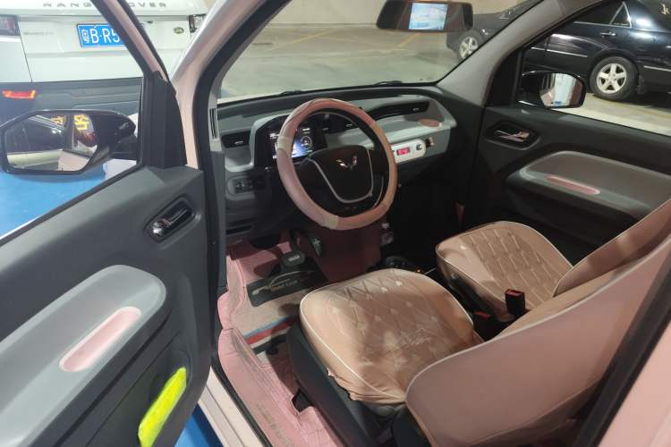 Used Wuling Hongguang MINIEV 2021 Macaron Premium Model – Lithium Iron Phosphate
