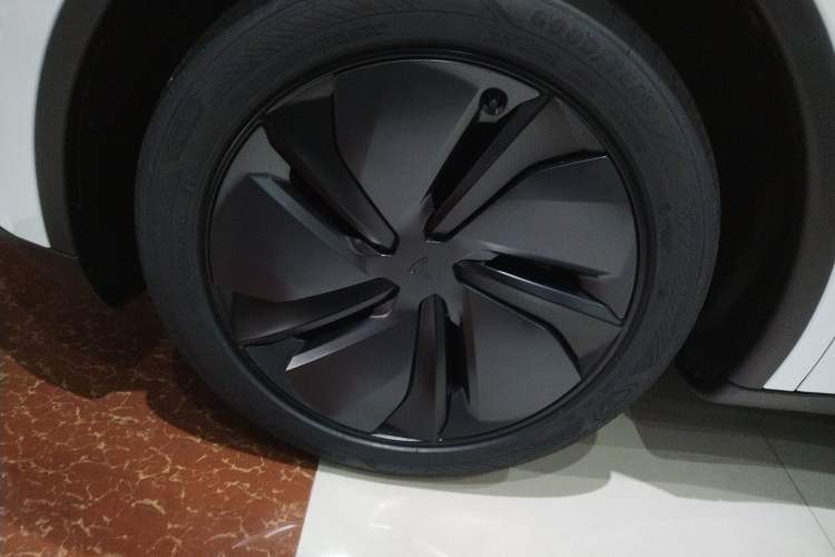 Used Tesla Model Y 2026 Rear-Drive Model