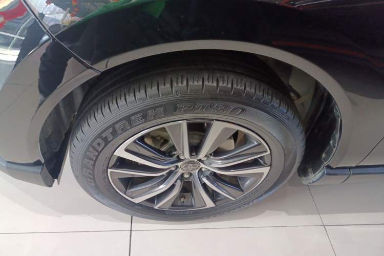 Used Toyota Harrier 2022 2.0L CVT Two-Wheel Drive Flagship Edition
