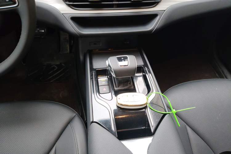 Used Hongqi E-QM5 2024 610 km PLUS
