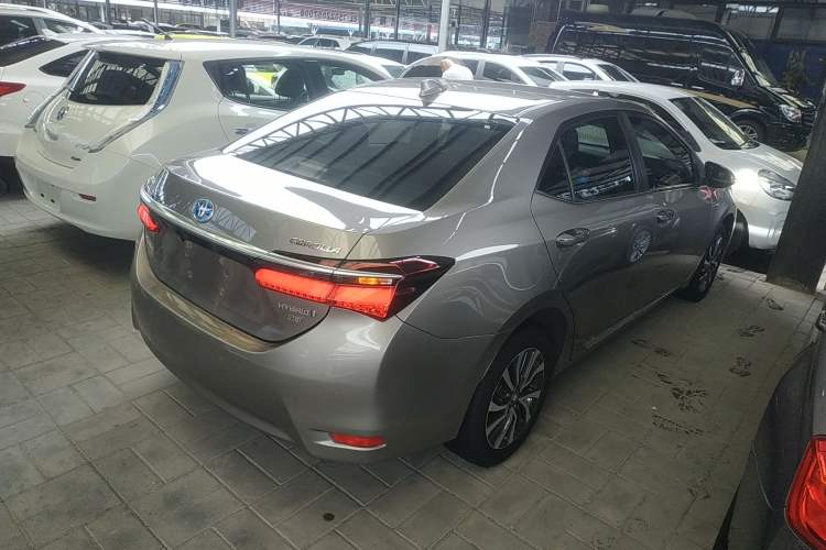Used Toyota Corolla 2017 Revised Dual-Engine 1.8L E-CVT Elite Edition
