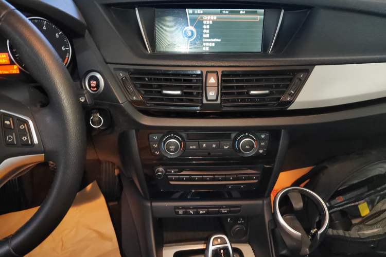 Used BMW X1 2014 sDrive18i Leading Model