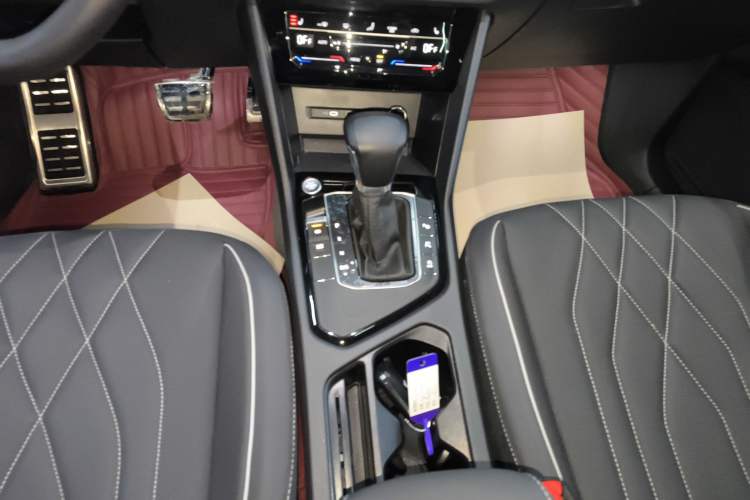 Used Volkswagen Tiguan L 2023 330TSI Automatic Two-Wheel Drive R-Line Enjoyment Edition