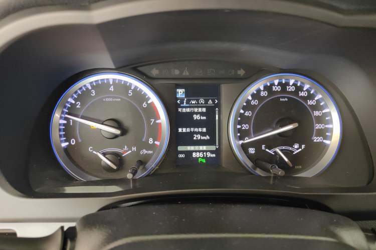 Used Toyota Highlander 2018 2.0T Four-Wheel Drive Prestige Version 7 Seats China V Emission Standard
