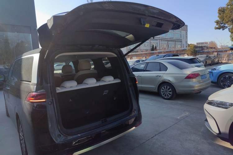 Used BYD Xia 2025 DM-i 1.5T 180km Beyond Edition
