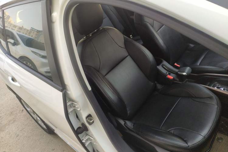 Used Peugeot 2008 2014 1.6L Automatic Fashion Edition
