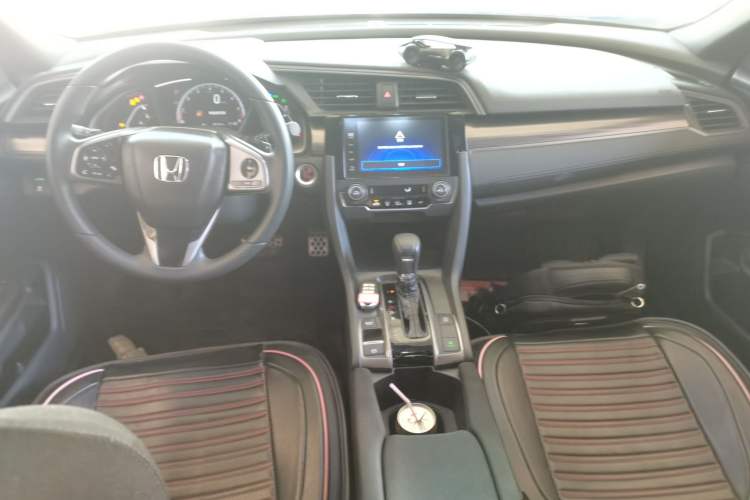 Used Honda Civic 2021 HATCHBACK 220TURBO CVT Trendy Cool Edition
