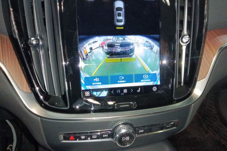 Used Volvo S60 2025 B4 Zhiyuan Luxury Edition
