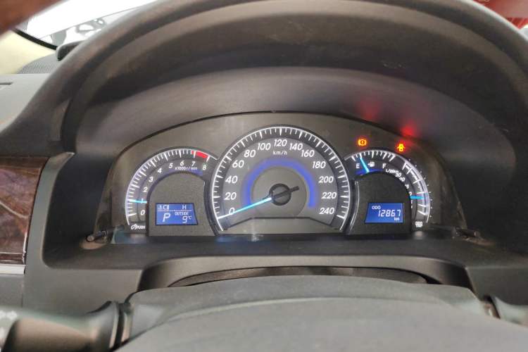 Used Toyota Camry 2016 2.0G 10th Anniversary Leading Edition
