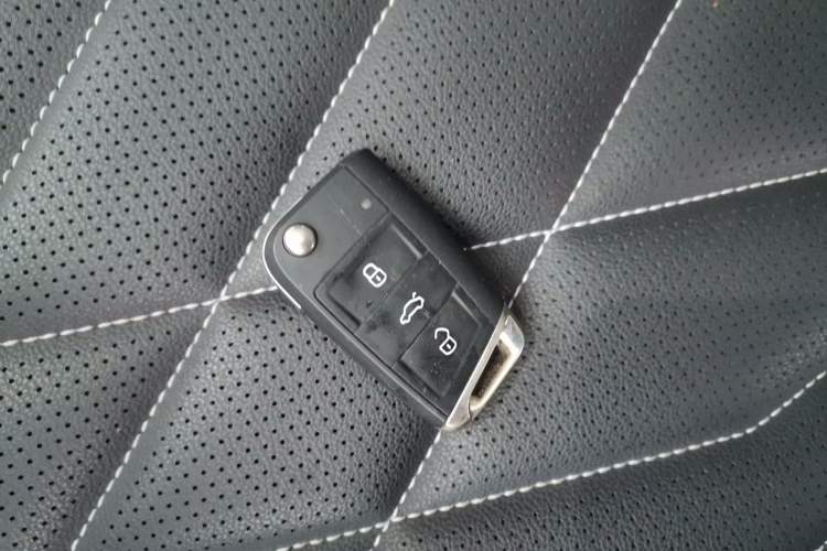 Used Volkswagen Tiguan L 2024 300TSI Automatic Two-Wheel Drive Smart Edition
