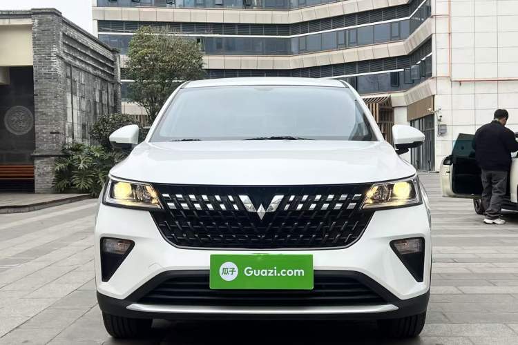 Used Wuling Alvez 2022 1.5L Manual Free-Style Model