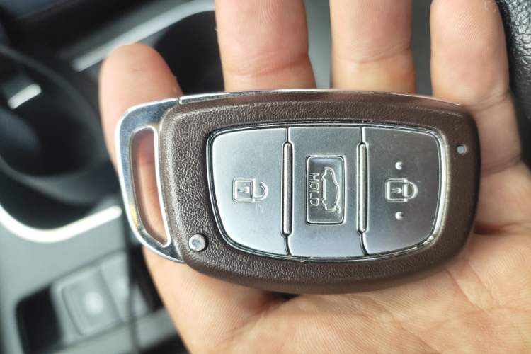 Used Hyundai Elantra 2019 1.4T Dual-Clutch Xuan Dong · Dynamic Model
