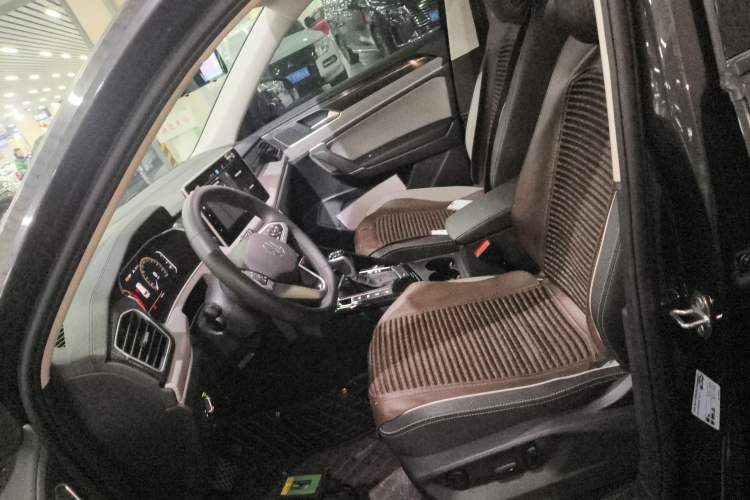 Used Volkswagen Tayron 2024 330TSI Two-Wheel Drive Luxury Plus Advanced Version
