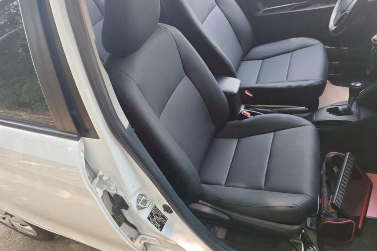 Used Toyota YARiS L 2016 Revised 1.5E CVT Charming Edition
