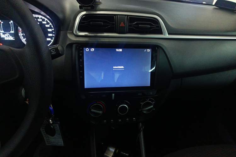 Used Hyundai Verna 2017 1.4L Manual Refreshed Version China VI Standard