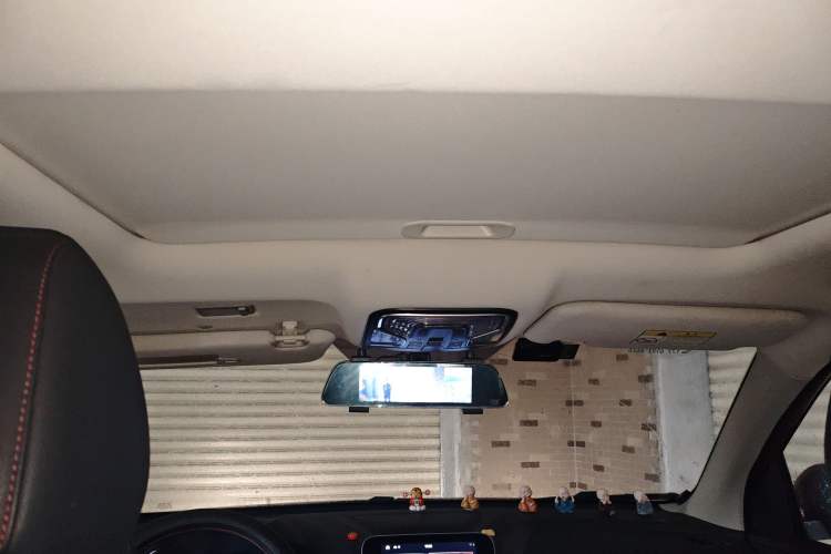 Used Changan CS55 2018 1.5T Manual Colorful Model China V Standard