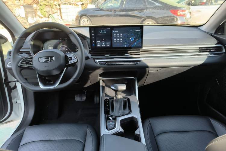 Used Geely Auto Emgrand 2023 4th Generation Champion Edition 1.5L CVT Prestige Model
