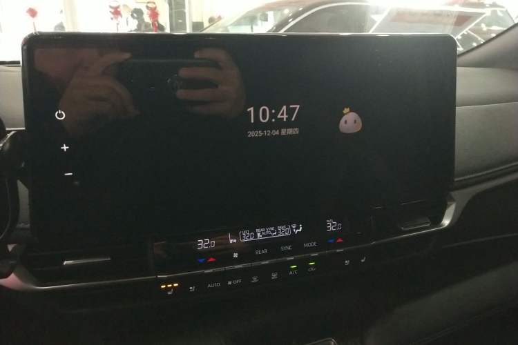 Used Toyota Sienna 2024 2.5L Hybrid Four-Wheel Drive Prestige Edition
