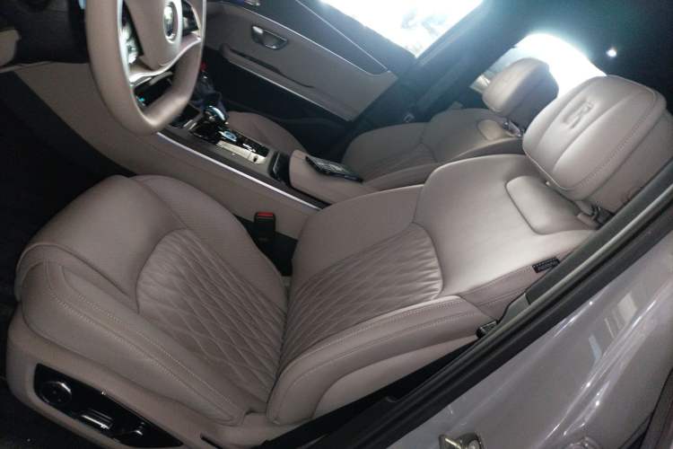 Used BYD Han 2025 EV with 701 km of Laser Radar-Enabled Intelligent Driving
