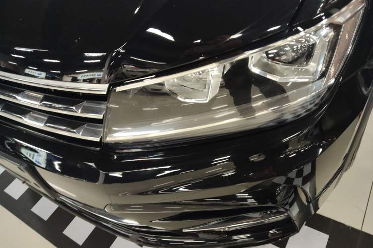 Used Volkswagen Tiguan L 2021 330TSI Automatic Two-Wheel Drive R-Line Enhanced Edition
