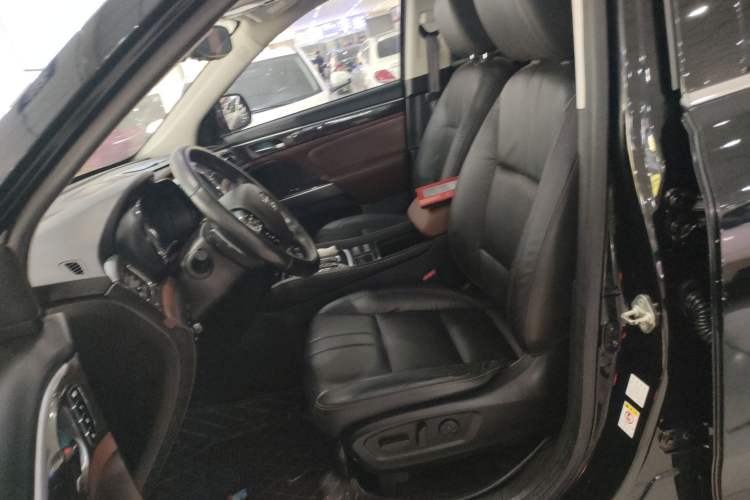 Used GAC Trumpchi GS8 2017 320T Two-Wheel Drive Luxury Smart Connectivity Version (7 Seats)