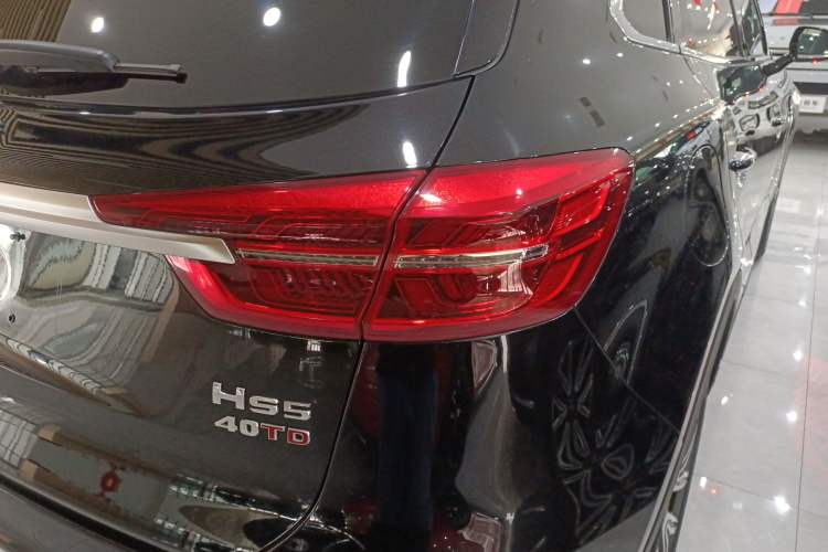 Used Hongqi HS5 2022 Facelifted Version 2.0T Smart Connect Flagship All-Wheel-Drive Edition
