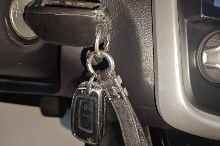 Used Nissan Tiida 2016 1.6L CVT Cool Dynamic Edition