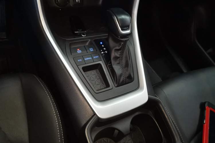 Used Toyota Wildlander 2022 2.0L CVT Two-Wheel Drive Luxury PLUS Edition