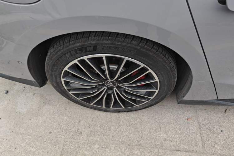 Used BYD Han 2025 EV with 701 km of Laser Radar-Enabled Intelligent Driving