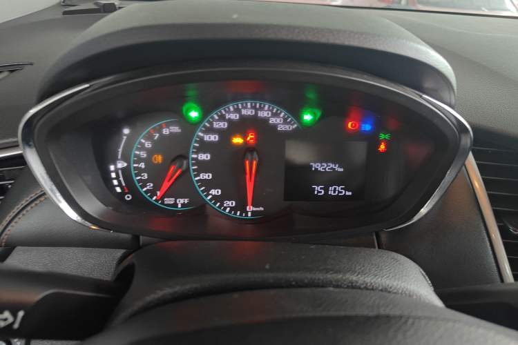 Used Chevrolet Trax 2018 330T Manual Transmission Two-Wheel Drive Comfort Version
