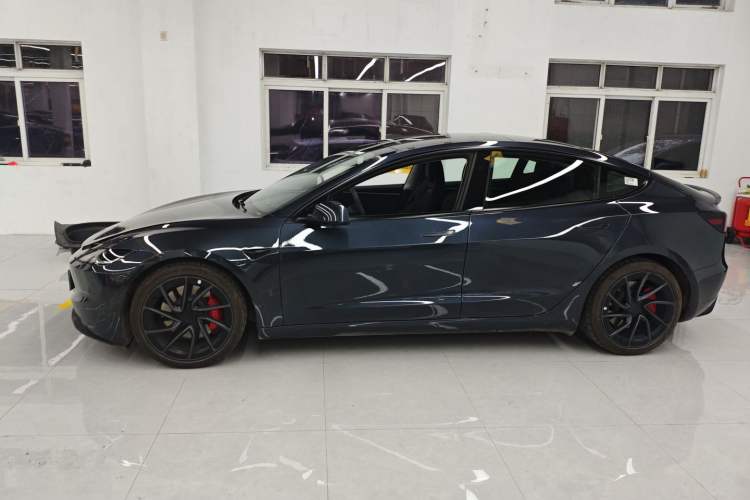 Used Tesla Model 3 2024 High-Performance All-Wheel-Drive Version
