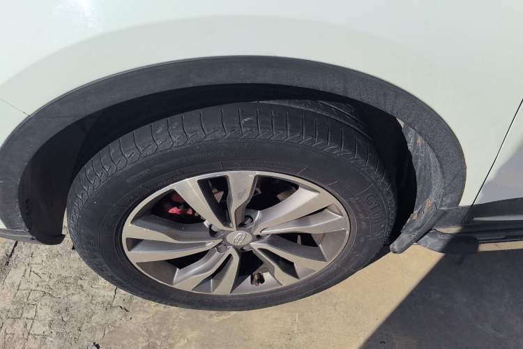 Used Geely Auto Emgrand X7 Sport 2016 1.8TD Automatic ZhiShang Model
