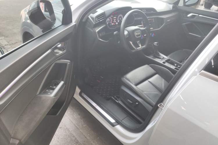 Used Audi Q3 Sportback 2020 40 TFSI Fashion Model
